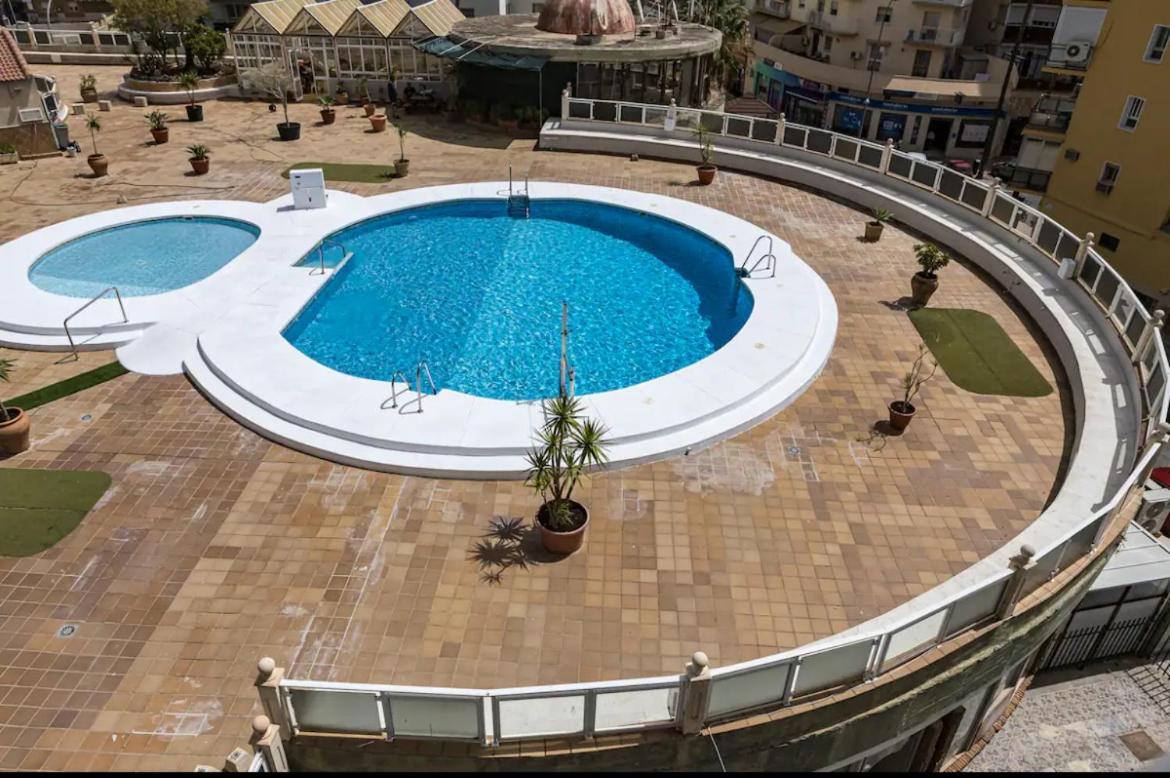 Torre Lll Apartamento Torremolinos Exterior foto